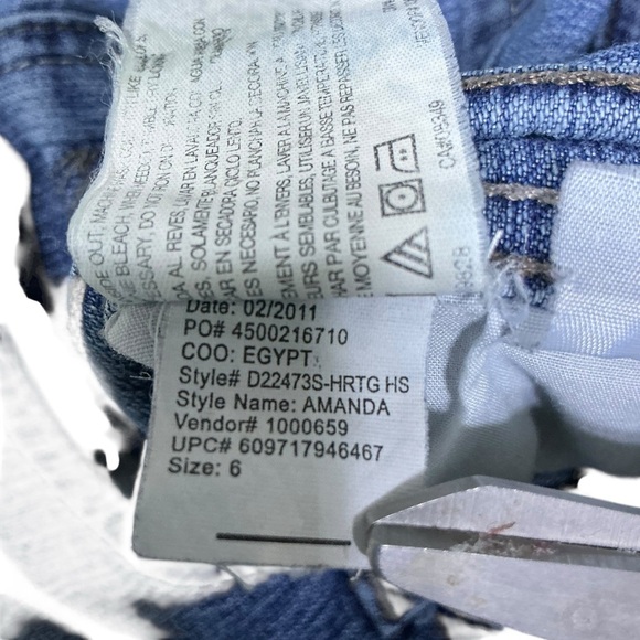 Gloria Vanderbilt Amanda Jean Mid Rise Straight Leg Med Wsh Inseam 28 Short Sz 6 - Picture 8 of 16